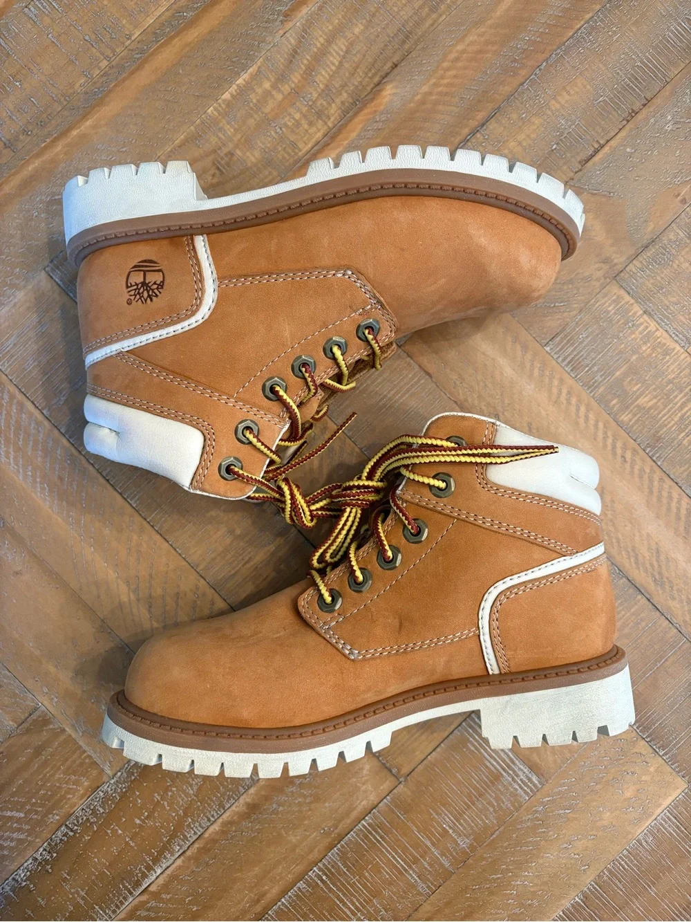 Timberland 6-Inch Premium Nubuck Boots – Kids Size 13 Style A1R49 NWOB